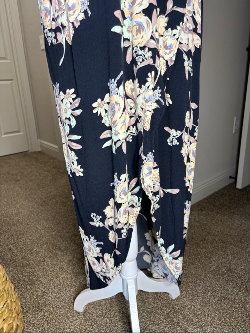 ASTR The Label Floral Faux-Wrap Maxi Dress Sleeveless V-Neck Boho Romantic L - Picture 5 of 10